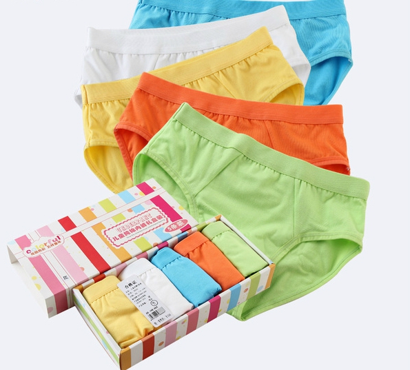 Комплекти от 5 броя детско бельо за момчета - слипове и боксерки - различни топ модели