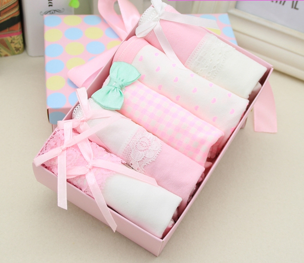 Детско бельо за момичета - червен, лилав, розов в комплект от 5 броя