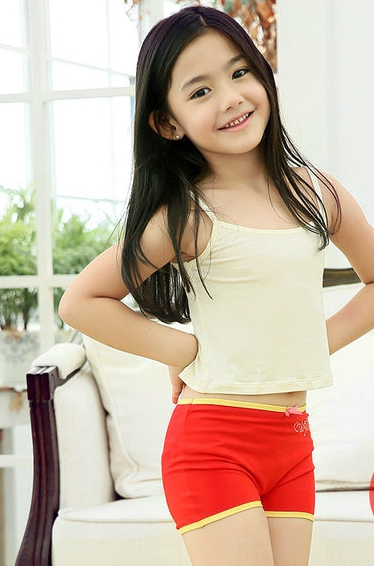 Детско червено бельо - модели за момичета и момчета