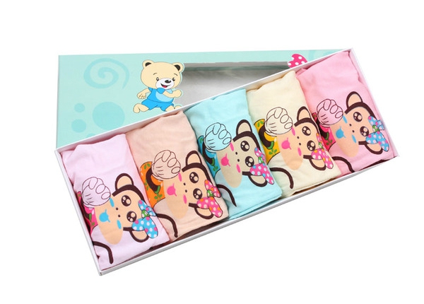 Детско бельо за момичета в различни комплекти от 5 броя с топ анимации