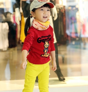 Детска пролетна блуза с дълъг ръкав в различни цветове и модели