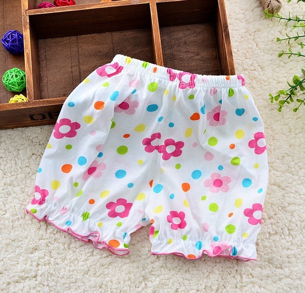 Цветни детски шорти за момичета