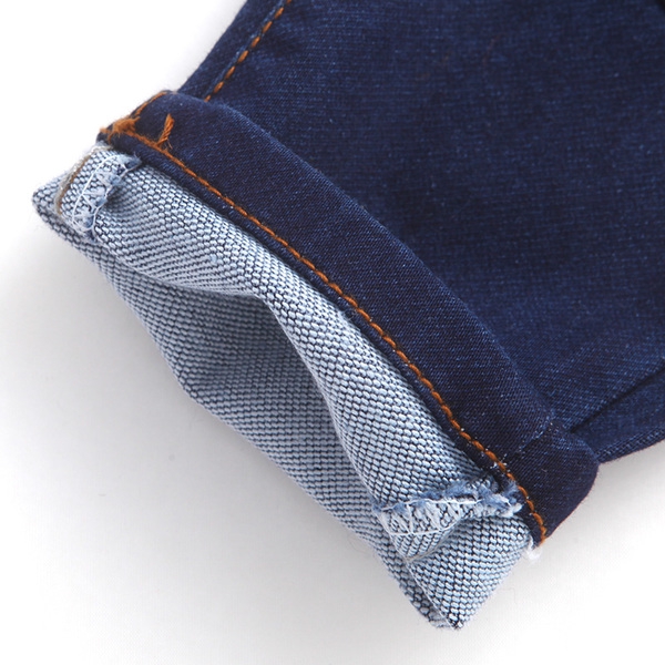 Παιδικά τζιν για αγόρια σε μπλε και μαύρο χρώμα