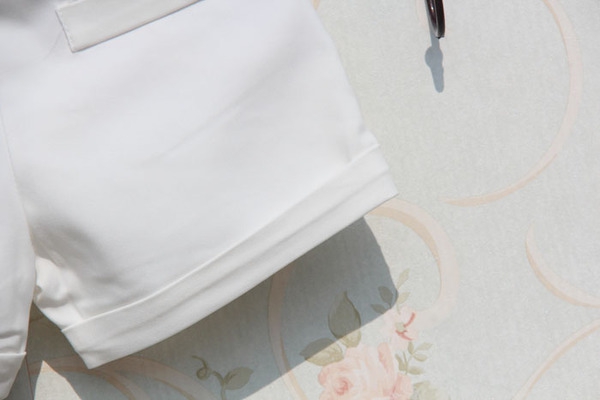 Стилни къси панталони за момичета в бял цвят 