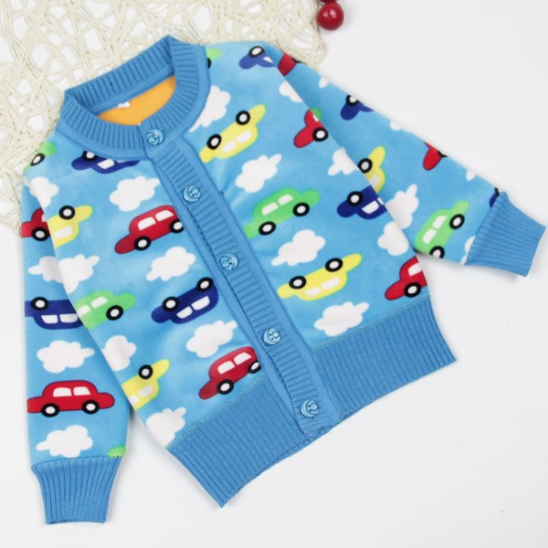 Κορυφαία ρούχα για κορίτσια και αγόρια - σε διαφορετικά χρώματα