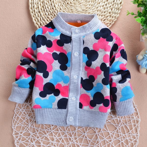 Κορυφαία ρούχα για κορίτσια και αγόρια - σε διαφορετικά χρώματα