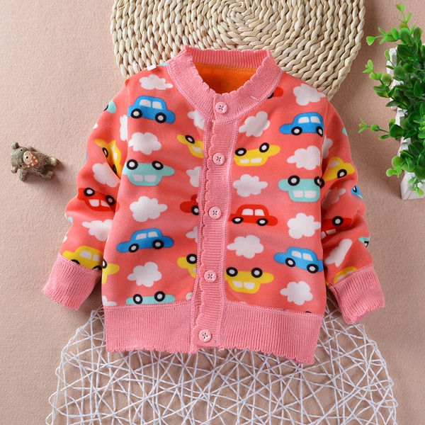 Κορυφαία ρούχα για κορίτσια και αγόρια - σε διαφορετικά χρώματα