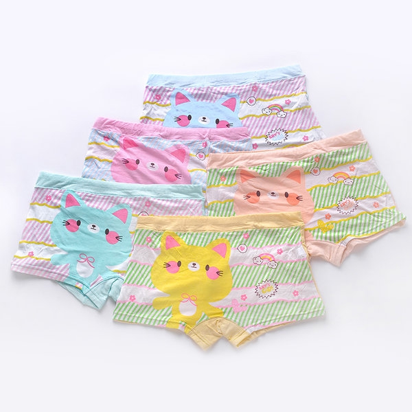 Комплект от три броя детско бельо - жълти, сини и розови анимирани боксерки за момичета