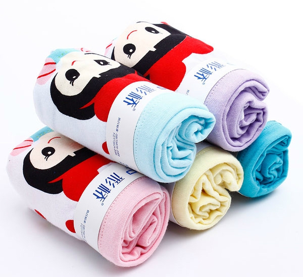 Детско бельо за момичета - избор от два различни комплекта от два броя - топ модели