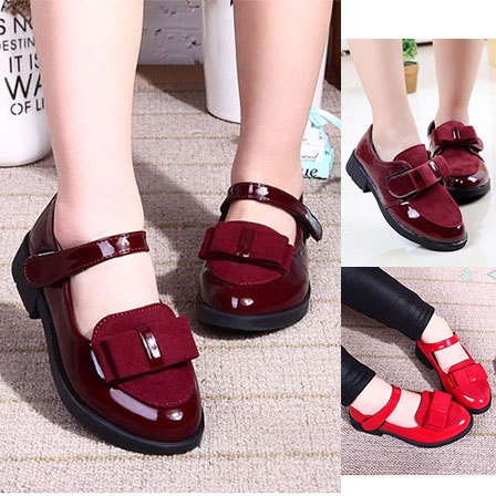 Ανοιξηάτικα παπούτσια δύο μοντέλα, τρία χρώματα.