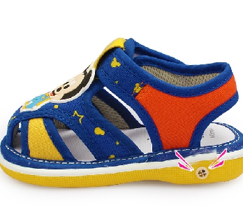 Бебешки летни сандали с Мики Маус в синьо и жълто