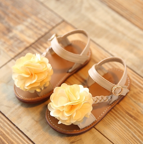 Детски сандали с цвете в 3 модела - розови, оранжеви и черни