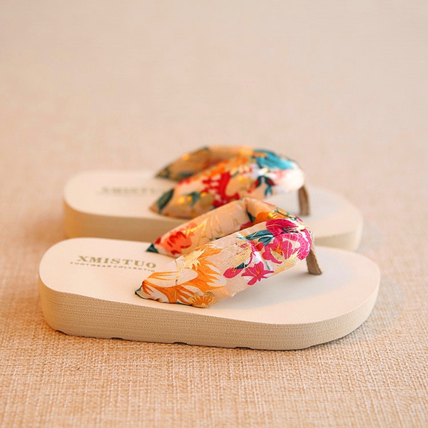 Καλοκαίρι παραλία παντόφλες παιδιά τα κορίτσια και τις γυναίκες