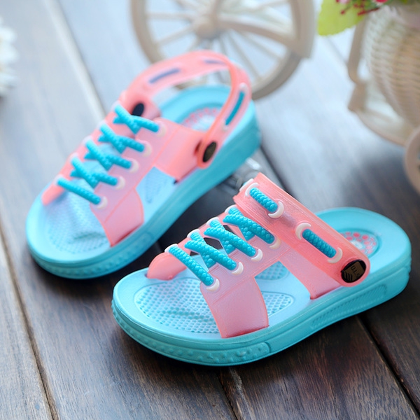 παντόφλες Καλοκαίρι των παιδιών για τα αγόρια και τα κορίτσια - 4 μοντέλα