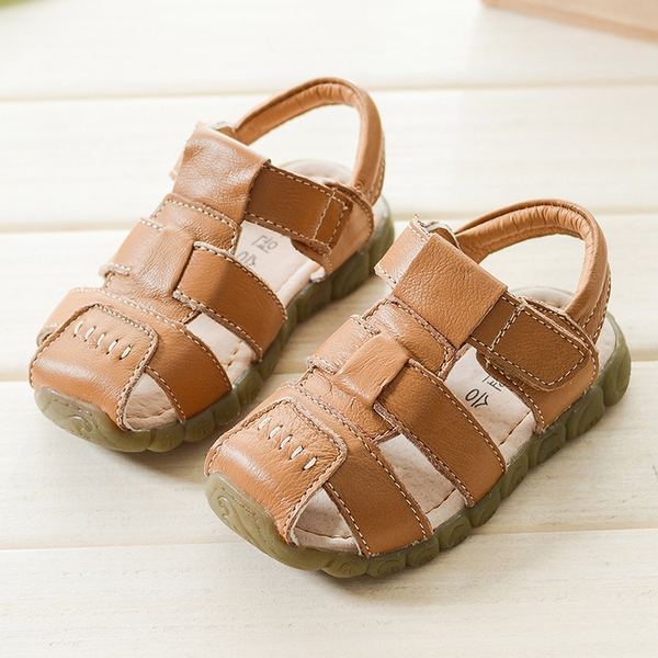 Παιδικά σανδάλια το καλοκαίρι σε καφέ, μαύρο και άσπρο - 4 μοντέλα