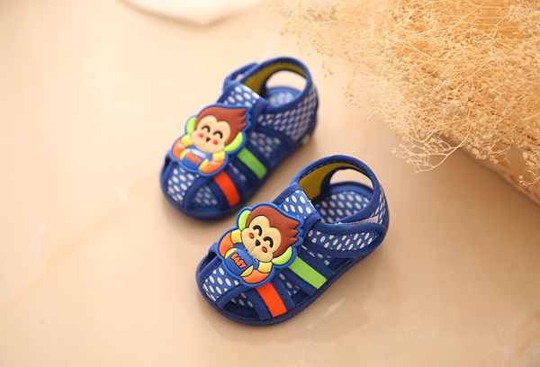 Παιδικά σανδάλια για αγόρια και κορίτσια 15 μοντέλα