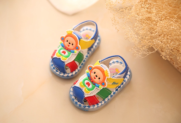 Παιδικά σανδάλια για αγόρια και κορίτσια 15 μοντέλα