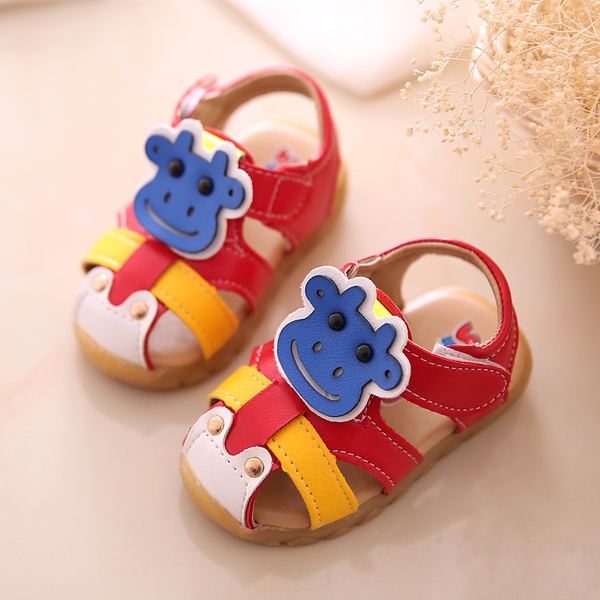 Παιδικά σανδάλια για αγόρια και κορίτσια 15 μοντέλα