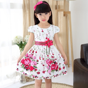 Φόρεμα με λουλούδια για κορίτσια - καταπληκτική κορυφαία μοντέλα