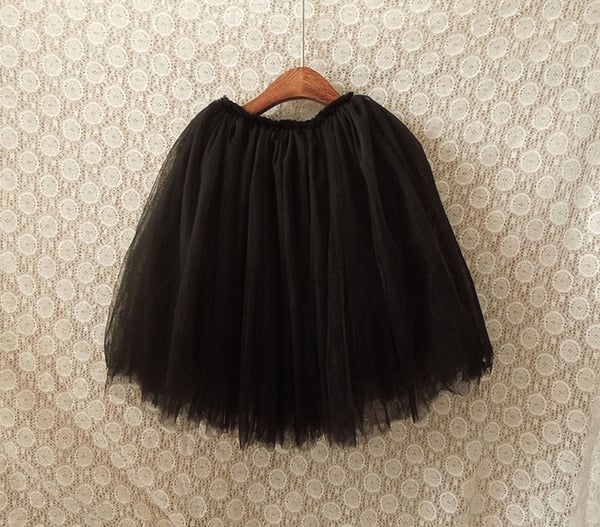 Φούστες για κορίτσια - κατάλληλο για άνοιξη, καλοκαίρι, φθινόπωρο και το χειμώνα - πέντε κορυφαία μοντέλα