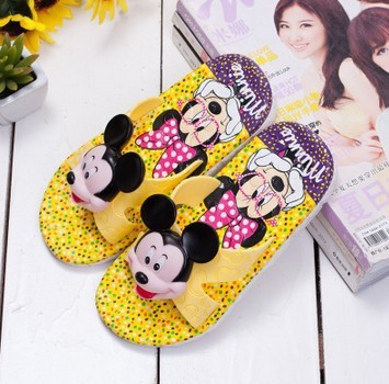Παιδικό καλοκαίρι παντόφλες με Mickey και Minnie Mouse σε διάφορα χρώματα