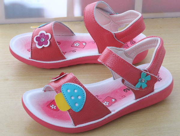 Παιδικά σανδάλια για τα κορίτσια σε πολλά διαφορετικά χρώματα - 20 διαφορετικά μοντέλα