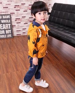 Παιδικό ανοιξιάτικο μπουφάν για αγόρια με κουκούλα - πορτοκαλί χρώμα