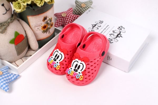 Παιδικό καλοκαίρι παντόφλες για αγόρια και κορίτσια Μπομπ ο σκύλος σε κόκκινο, κίτρινο και μπλε - 5 μοντέλα