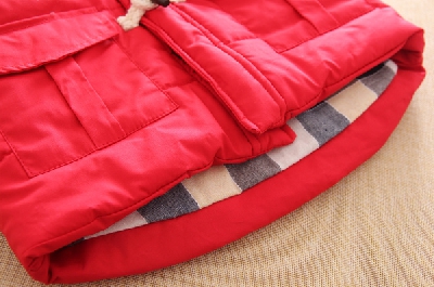 Детски есенно-зимен и пролетен елек за момчета и момичета - червени, сини и зелени с качулка - изработени от памук и коприна