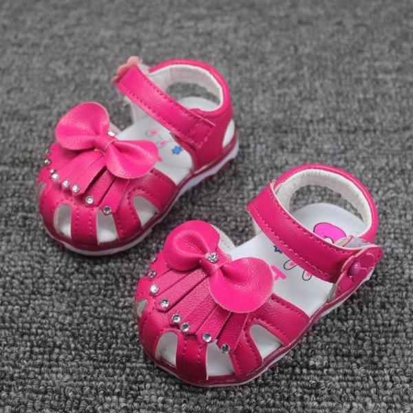 Γλυκό Παιδικά σανδάλια για κορίτσια σε ροζ, κόκκινο, λευκό και μοβ - 10 μοντέλα
