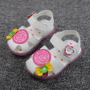 Γλυκό Παιδικά σανδάλια για κορίτσια σε ροζ, κόκκινο, λευκό και μοβ - 10 μοντέλα