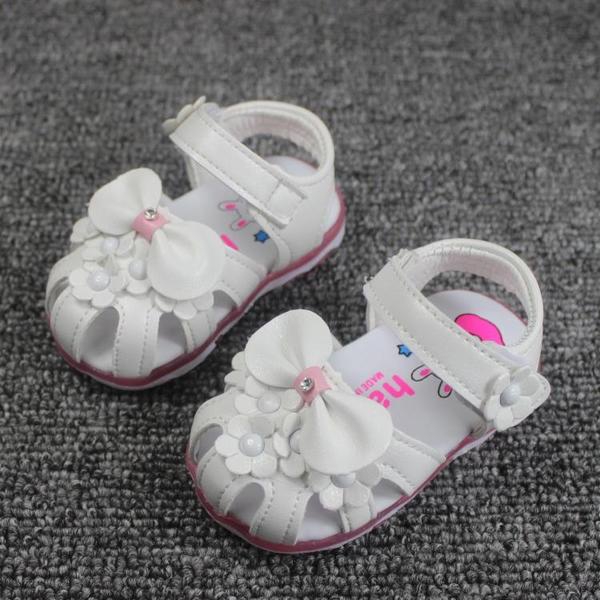 Γλυκό Παιδικά σανδάλια για κορίτσια σε ροζ, κόκκινο, λευκό και μοβ - 10 μοντέλα