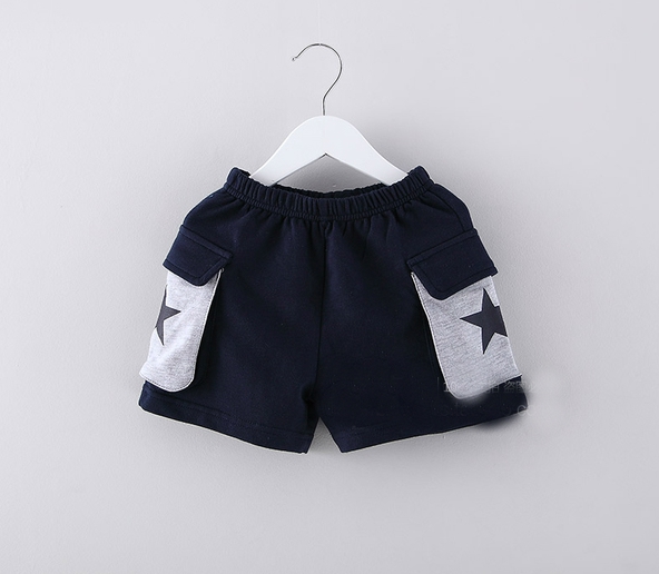 Къси панталони за момчета в два цвята.
