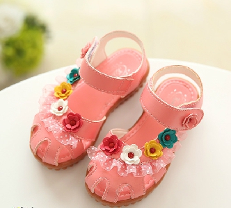 Детски сандалки с цветя за момичета в бели и розови цветове  