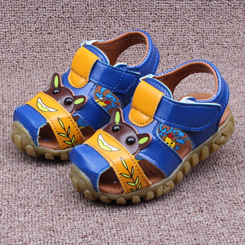 σανδάλια παιδιά για τα αγόρια δύο μοντέλα