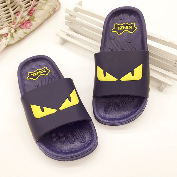 παντόφλες κινουμένων σχεδίων για τα αγόρια και τα κορίτσια σε διάφορα χρώματα