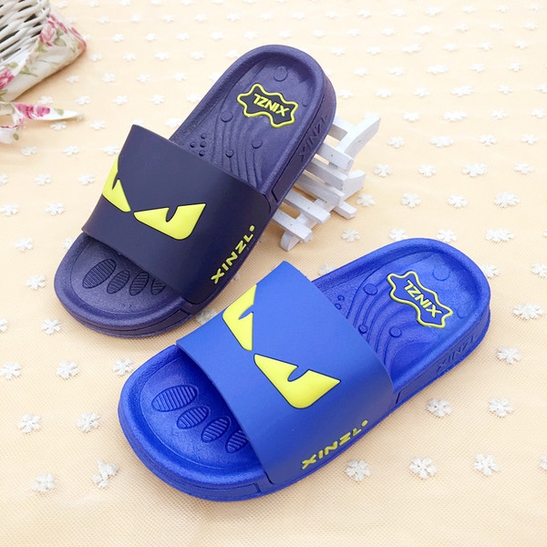 παντόφλες κινουμένων σχεδίων για τα αγόρια και τα κορίτσια σε διάφορα χρώματα