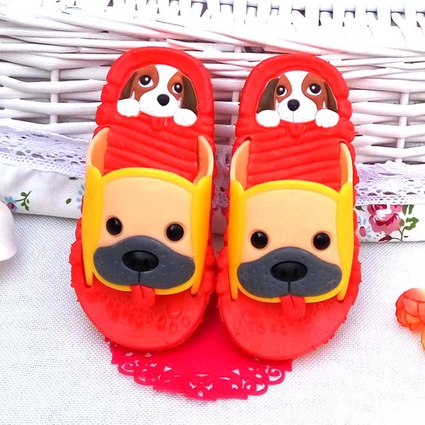 Παιδικές παντόφλες με τα κουτάβια και αρκουδάκια για τα κορίτσια και τα αγόρια