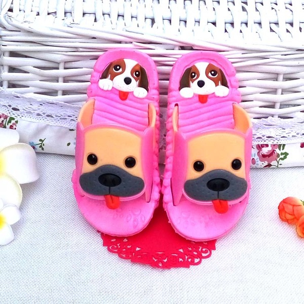 Παιδικές παντόφλες με τα κουτάβια και αρκουδάκια για τα κορίτσια και τα αγόρια