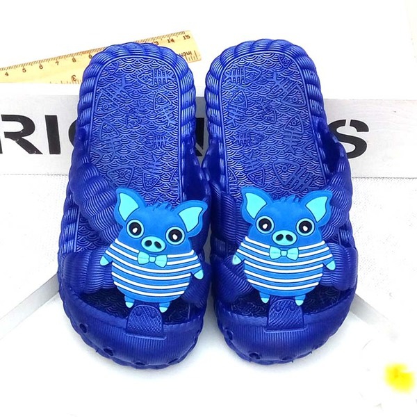 Παιδικές παντόφλες με τα κουτάβια και αρκουδάκια για τα κορίτσια και τα αγόρια