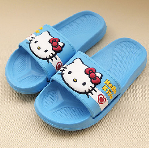 Истински чехли Hello Kitty за момиченца плюс модели на Мики Маус за момчета