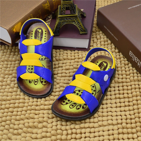 Καλοκαίρι Παιδικά σανδάλια σε μπλε και πράσινο.
