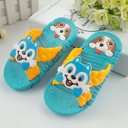 παντόφλες παιδιών για τα αγόρια και τα κορίτσια του καλοκαιριού - 12 μοντέλα