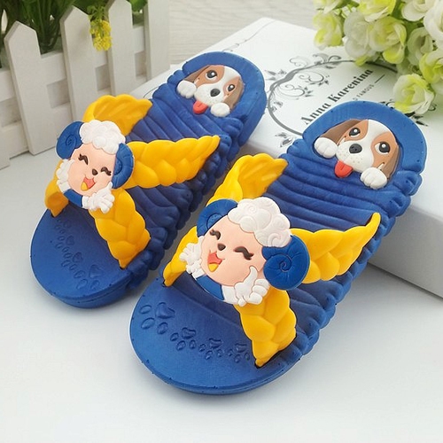 παντόφλες παιδιών για τα αγόρια και τα κορίτσια του καλοκαιριού - 12 μοντέλα