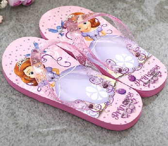 Το καλοκαίρι flip-flops με πριγκίπισσες της Disney και άλλα κινούμενα ηρωίδες - για τα κορίτσια