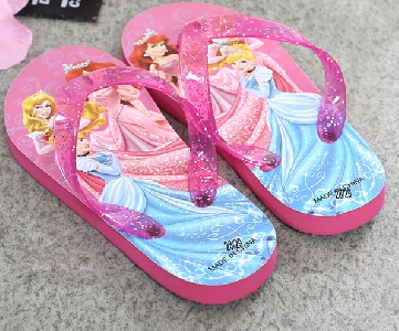 Το καλοκαίρι flip-flops με πριγκίπισσες της Disney και άλλα κινούμενα ηρωίδες - για τα κορίτσια