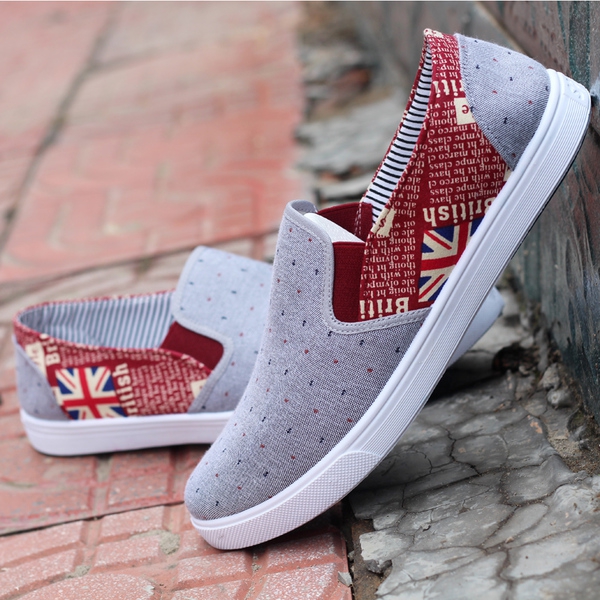 Ανδρικάμοκασίνια σε 3 διαφορετικά σχέδια χρωμάτων