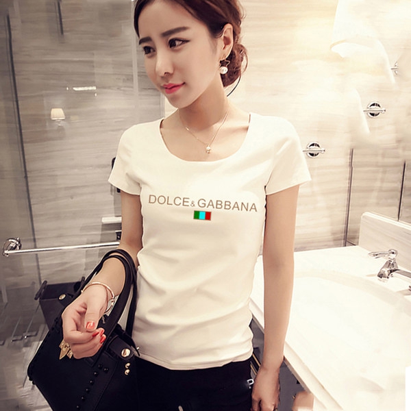 Дамски блузи с къс ръкав в бяло.