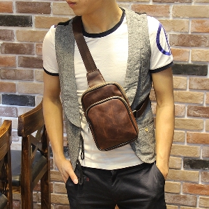 Малки мъжки чанти за през рамо подходящи за ежедневие в черен и кафяв цвят - 2 модела