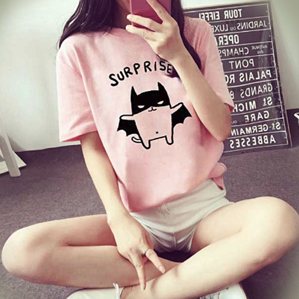 Κυρίες μπλούζες χρώματα του καλοκαιριού και τα σχέδια.